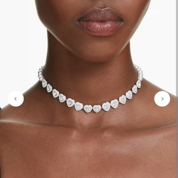 Gorgeous Ariana GRANDE x Pearls And Crystal ❤️s Necklace - Picture 3 of 4